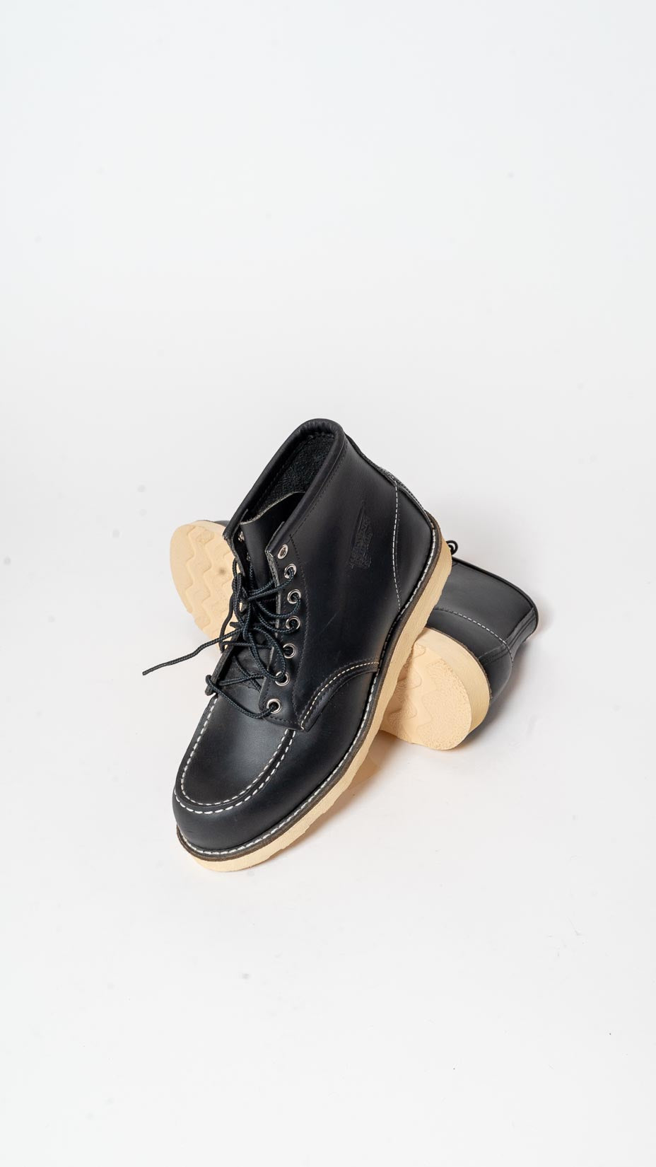 Red Wing Shoes — Moc Toe Black 8130 (new)