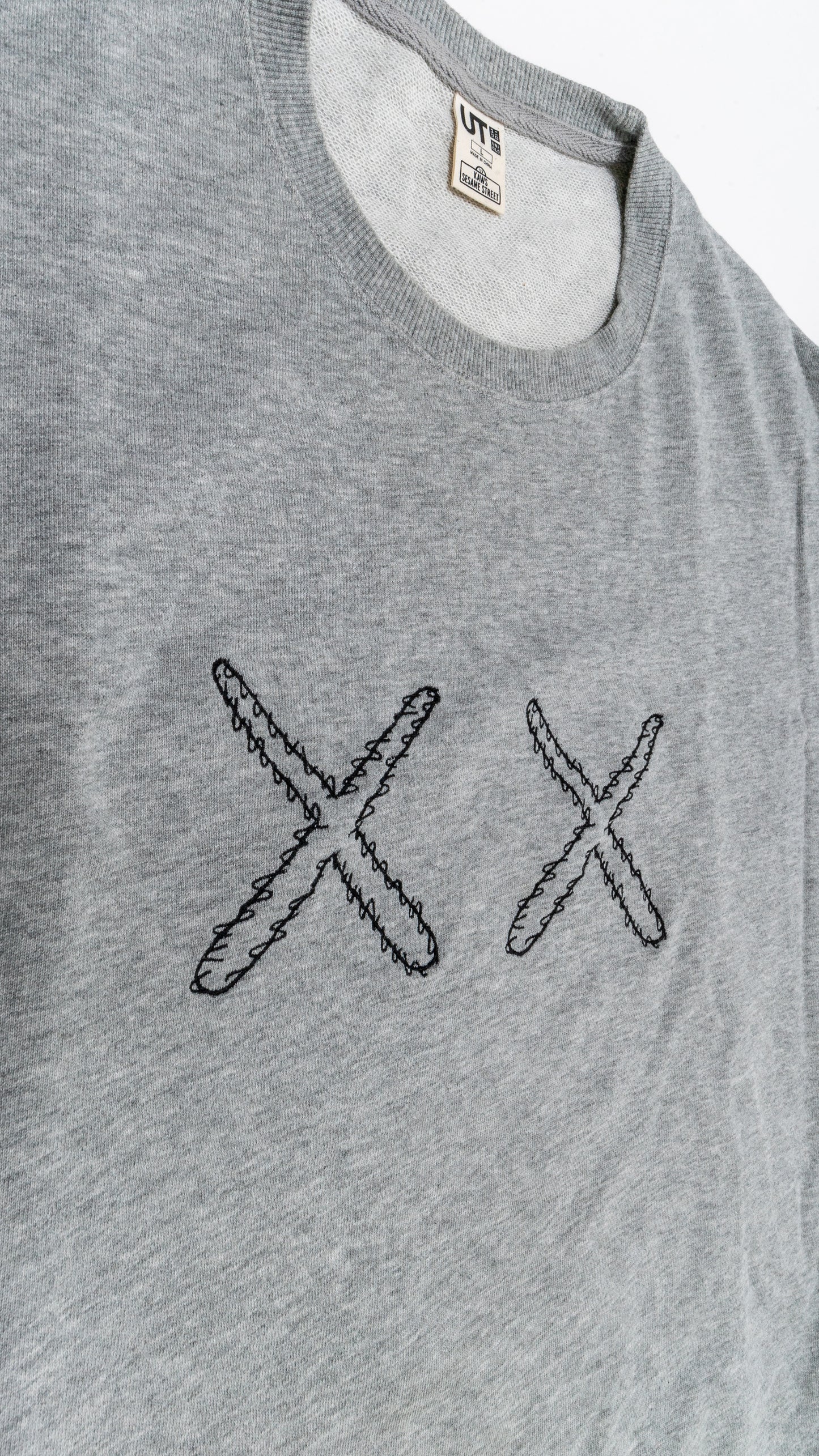 KAWS x Uniqlo x Sesame Street XX Sweatshirt, Grey — L