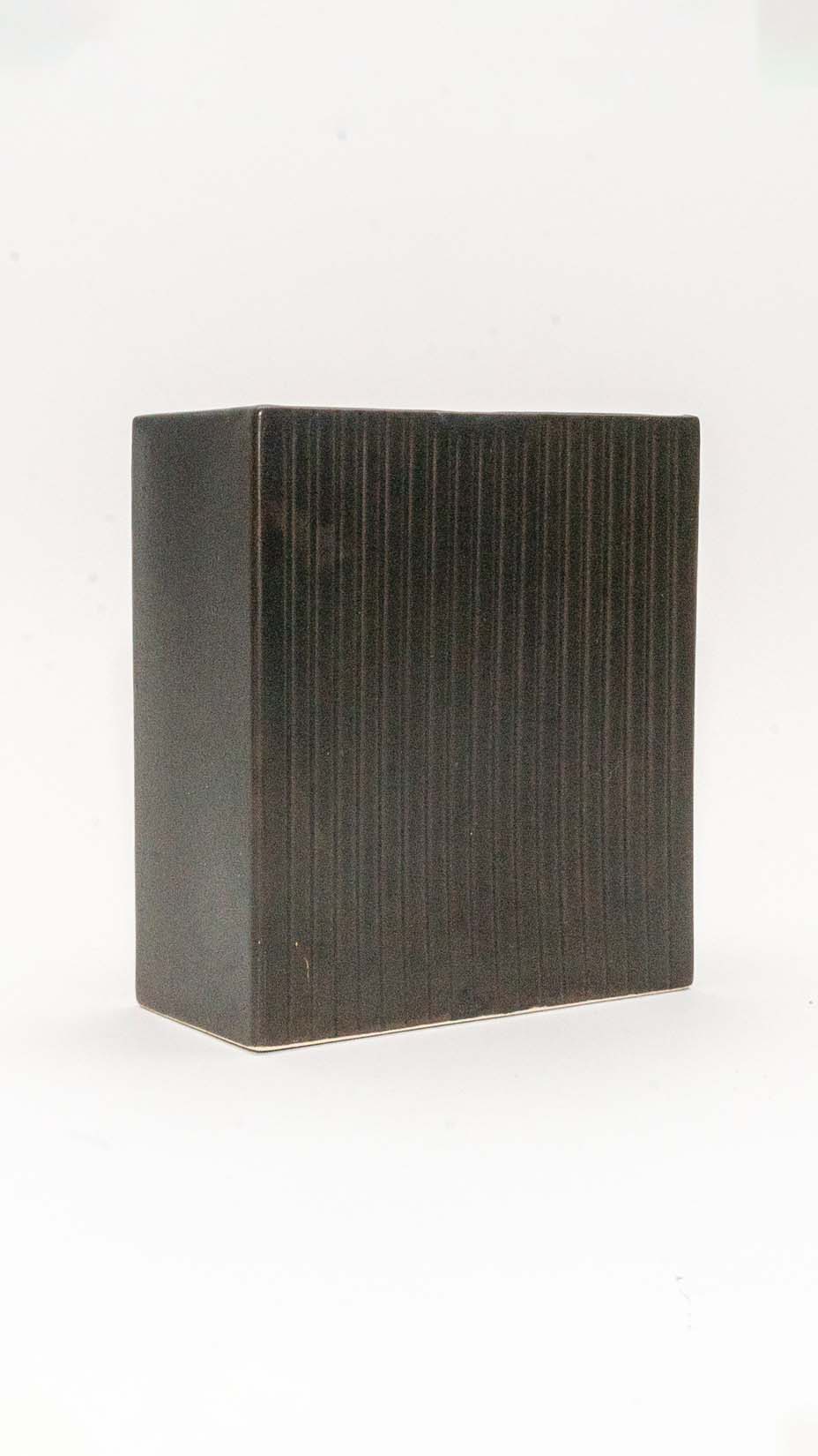 Arabia, Angular Vase, Black/Dark Brown