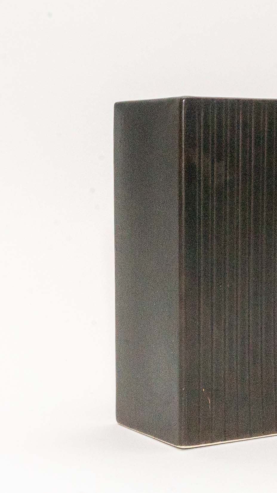 Arabia, Angular Vase, Black/Dark Brown